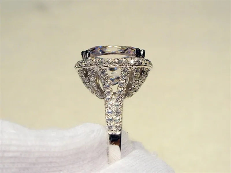 Luxury Diamond Ring