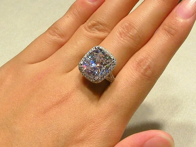Luxury Diamond Ring